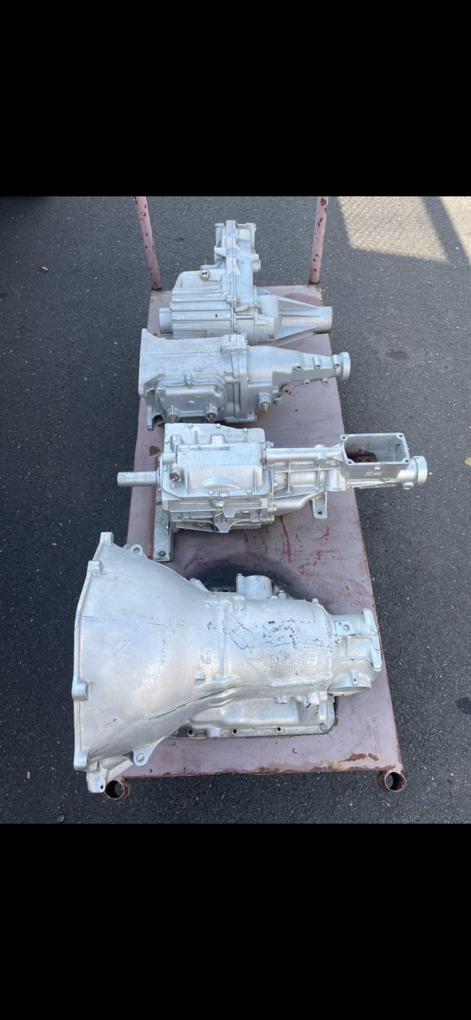 Disassembled transmission gear cluster and housing